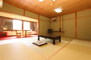 Kannabe Highland Hotel - Chambre