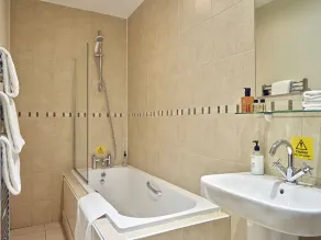 The Tennants Arms Hotel - Baño