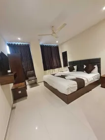 HOTEL SUNRISE CAVE - Rum