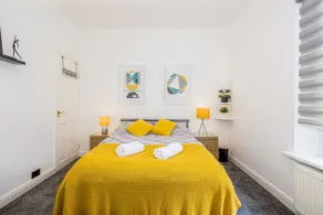 3 Bedrooms & 2 Showers - Home From Home - Room