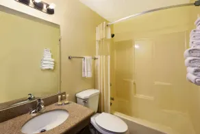 Super 8 by Wyndham Alamogordo - White Sands - Salle de bain