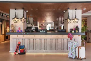 Moxy Patra Marina - Réception