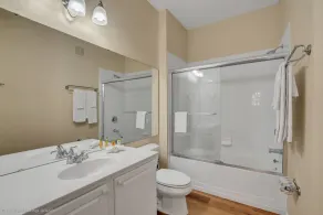 Polished, Luxurious Condo in Vista Cay, Near Themed Parks! #4vc206 - Badrum