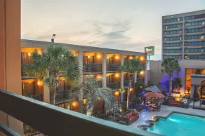 MCM Eleganté Hotel & Conference Center - Vue de la chambre