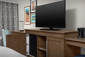 Hampton Inn San Diego-Downtown - Room
