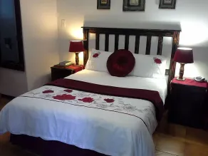 La Rochelle Inn - Room