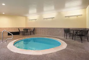 Days Inn by Wyndham Carbondale - Pool