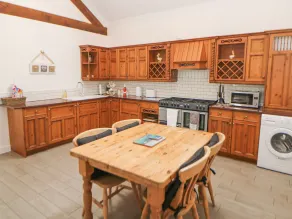 Barnfields Holiday Cottage - Private kitchen