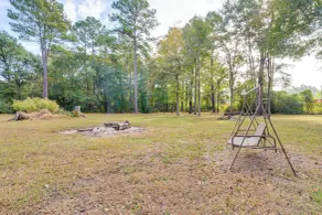 Hike & Relax: Tranquil Wooded Escape in Hockley - Innvendig