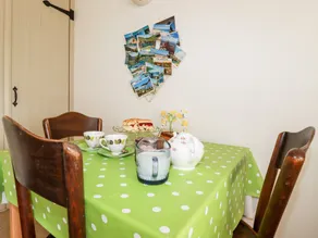 Slate Cottage - Private kitchen