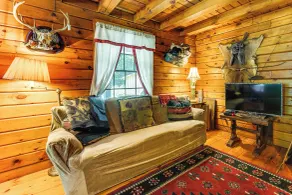 35 Mi to Acadia: Rustic Retreat in Orland! - Innvendig