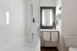 ibis Nancy Centre Gare et Congres - Bathroom