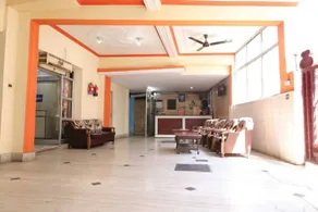 New Samrat Hotel & Restaurant - Vestíbulo