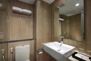 Grand Cordela Hotel Bandung - Bathroom