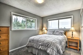 Vancouver Home w/ Hot Tub < 15 Mi to Portland! - Rum