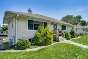 South Saint Paul Duplex w/ Deck & Gas Grill - Innenbereich