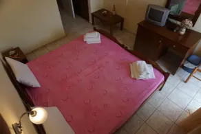 Iraklis Hotel - Rum