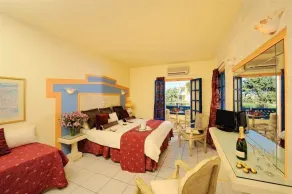 Parthenis Hotel & Suites - Chambre