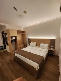 Sharjah International Airport Hotel - Room