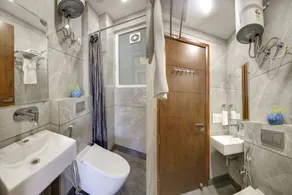 FlxHo Quad - Luxury Studio Apart Hotel - Bathroom