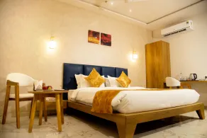 CLICK HOTEL TULSI - Quarto