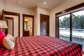 Spacious 3 Bedroom Townhome in River Run Village Within Walking Distance to Gondola and Restaurants - Værelse
