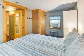 < 8 Mi to Gore Mountain! Family Cottage w/ Porch - Interiör