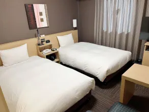Hotel Route-Inn Toyohashi Ekimae - Chambre