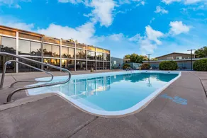 Suburban Studios Canon City - Piscine