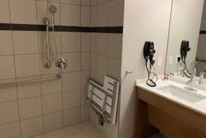Microtel Inn & Suites by Wyndham Fountain Fort Carson - Badezimmer