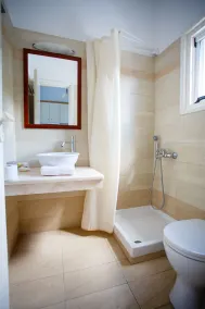 Villa Maniati Chrissi Ammos - Bathroom