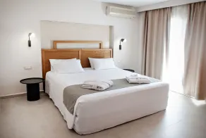 Alexandra Beach Hotel - Chambre