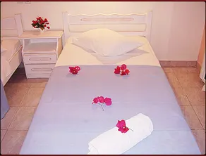 Blue Lake Holiday Homes - Keri Summer Escape - Rom