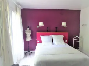 La Folie - Camera