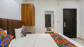 FabHotel Shine Inn - Quarto