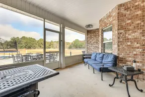 Screened-in Patio & Trampoline: Creola Getaway! - Innvendig