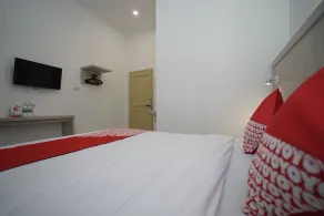 OYO Life 1299 Balcony Orange Homestay - Zimmer