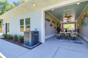 1 Mi to Beach! Ocean Isle Home w/ Shared Lanai - Innvendig
