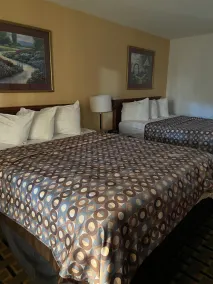 Travelodge by Wyndham Indianapolis Speedway - Chambre