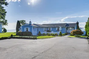 Pool & Stunning Water Views: Kent Island Home! - Innvendig