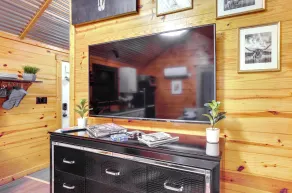 Cozy Onalaska Cabin ~ 2 Mi to Lake Livingston! - Innvendig