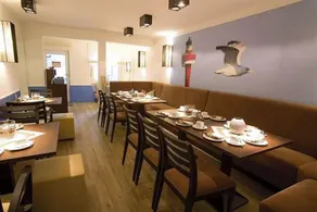 City Hotel - Restaurant