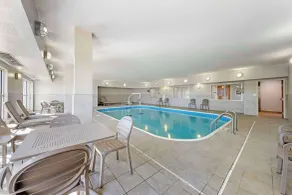 Comfort Inn & Suites Oklahoma City North - Quail Springs - Pool