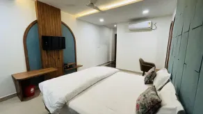 The Gamora Hotel - Zimmer