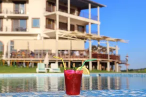 Seven Generations Winery Hotel - Pool