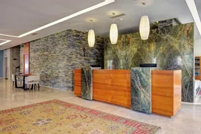 SUNDANCE SUITES HOTEL - Recepción
