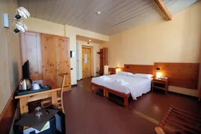 Pràcatinat Hotel & Restaurant - Habitación