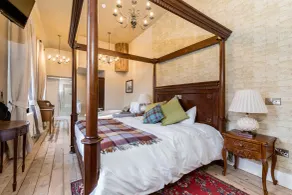 The Bull Hotel - Room