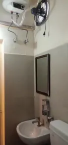 Laya Crest - Bathroom