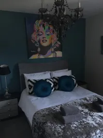horn and trumpet - Room